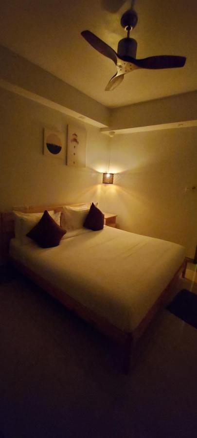 Beach Breeze And Spa Hulhumale Exterior photo