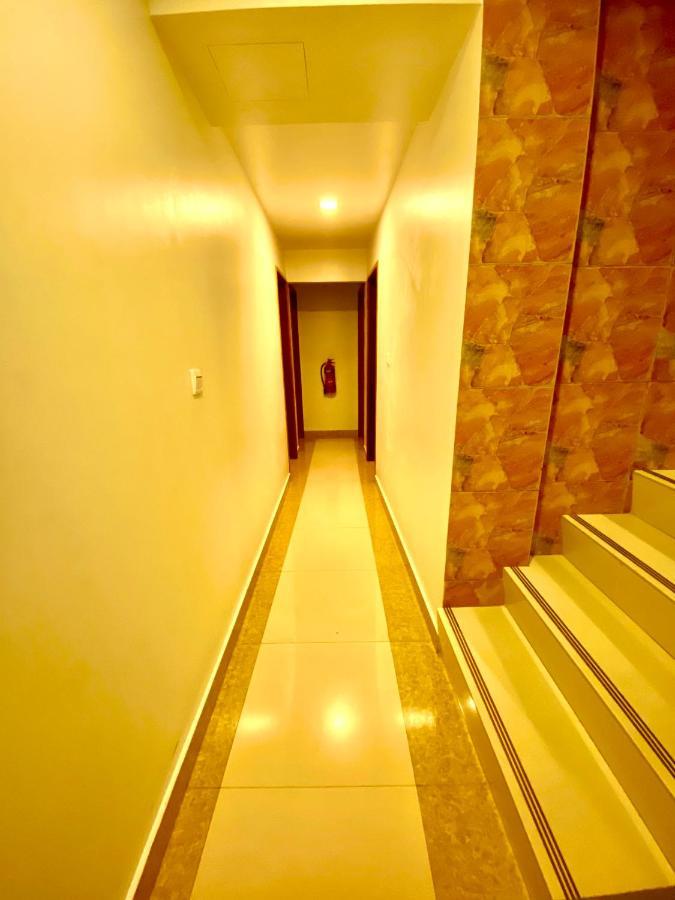 Beach Breeze And Spa Hulhumale Exterior photo