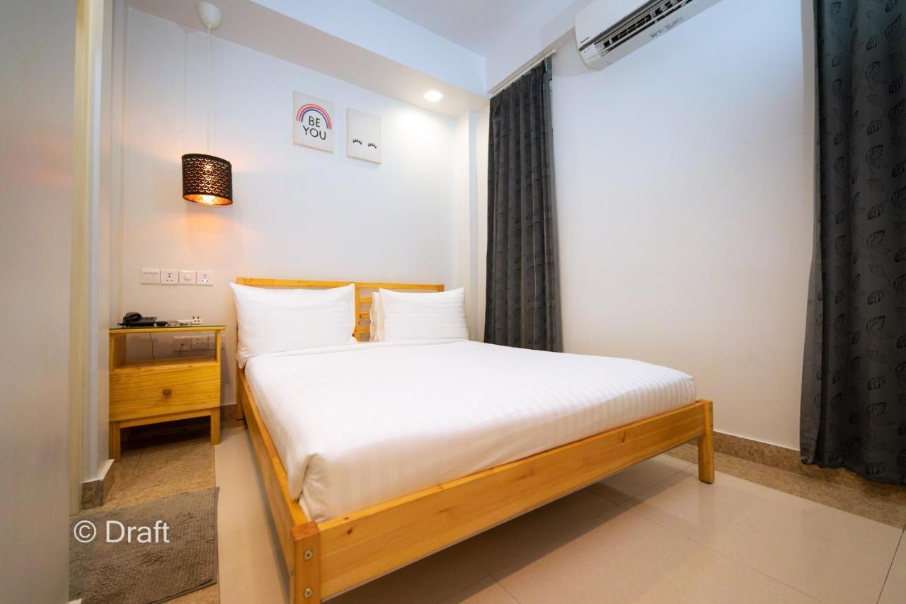 Beach Breeze And Spa Hulhumale Exterior photo