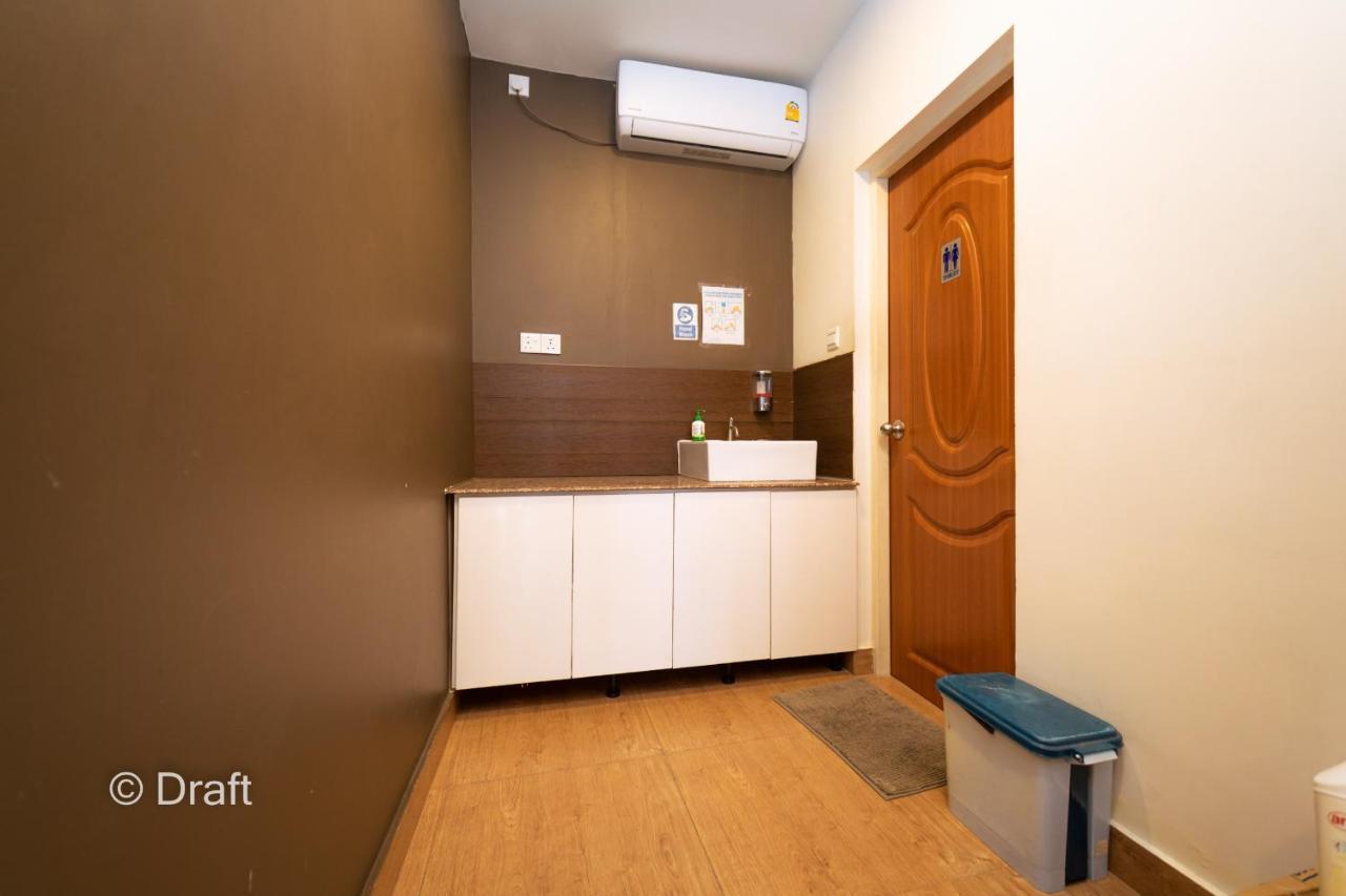 Beach Breeze And Spa Hulhumale Exterior photo