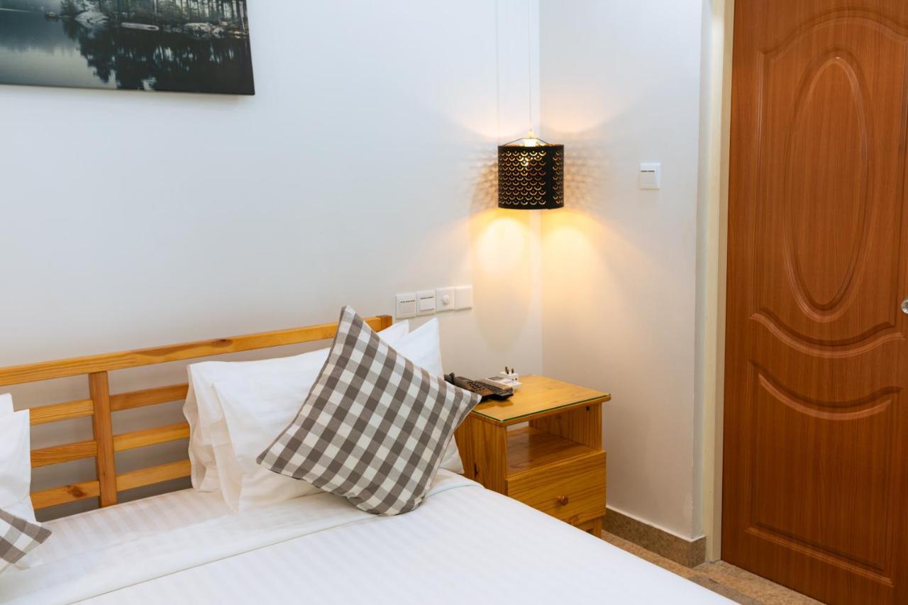 Beach Breeze And Spa Hulhumale Exterior photo
